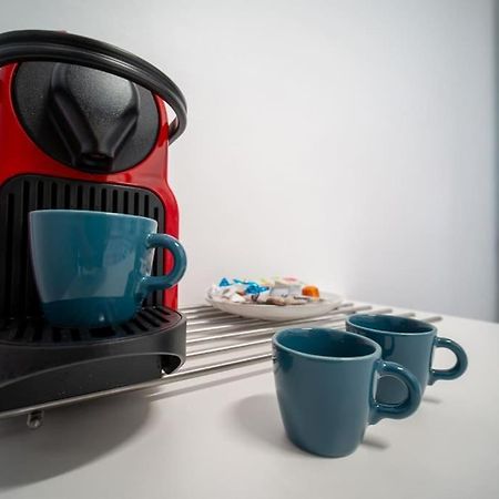 Fully Equipped Apartment Balcony Sleeps 7 Wifi マルセイユ エクステリア 写真